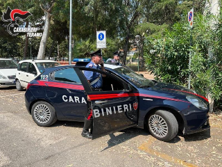 Alba Adriatica - Rapina un uomo e gli ruba un borsello: arrestato extracomunitario
